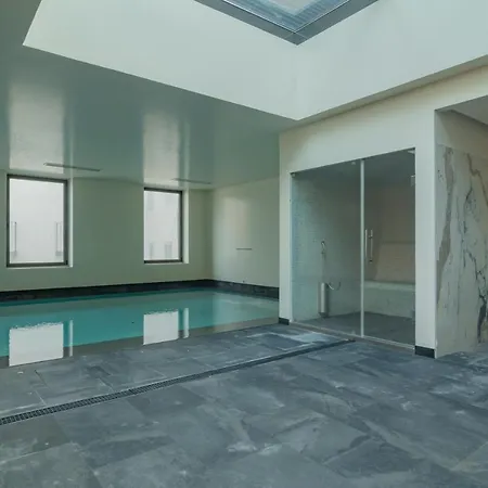 Apartment Liberdade Garden & Indoor Pool By Lovelystay *