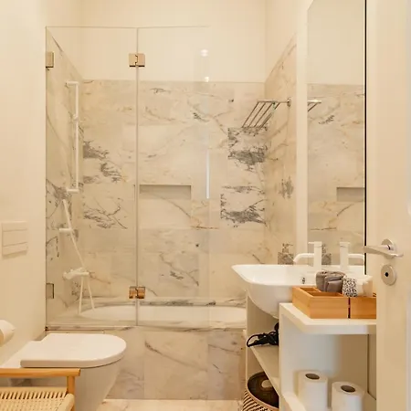 Lägenhet Liberdade Garden & Indoor Pool By Lovelystay Lisboa