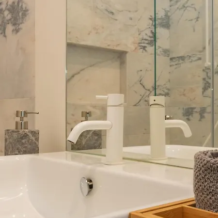 Liberdade Garden & Indoor Pool By Lovelystay * Lisboa