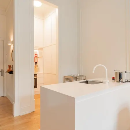 Apartamento Liberdade Garden & Indoor Pool By Lovelystay *